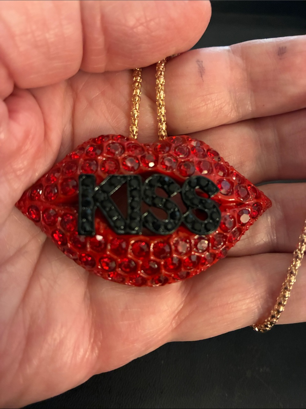 KISS Red Crystal Lip Pendant Necklace
NWOT